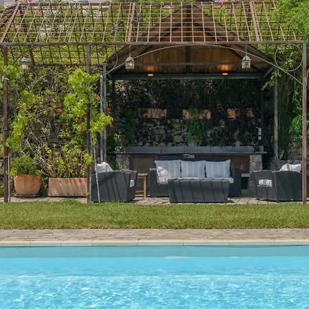 Silene - Piscina Privada بينالوب كاساس فِييخاس